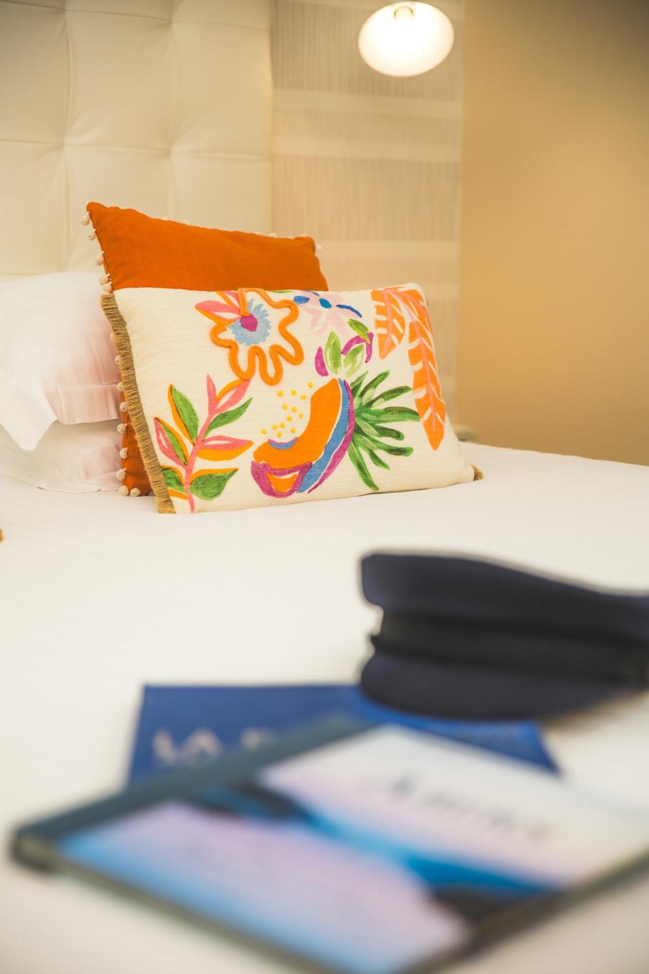 Hotel La Baie Des Anges Spa Marin Landeda Ngoại thất bức ảnh