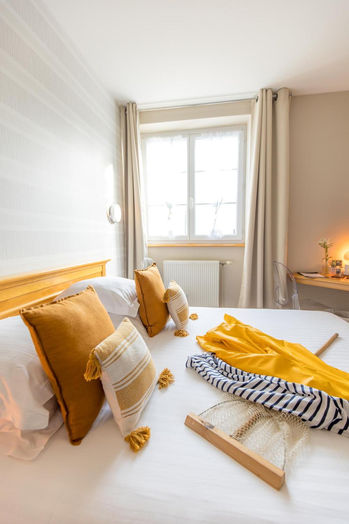 Hotel La Baie Des Anges Spa Marin Landeda Ngoại thất bức ảnh