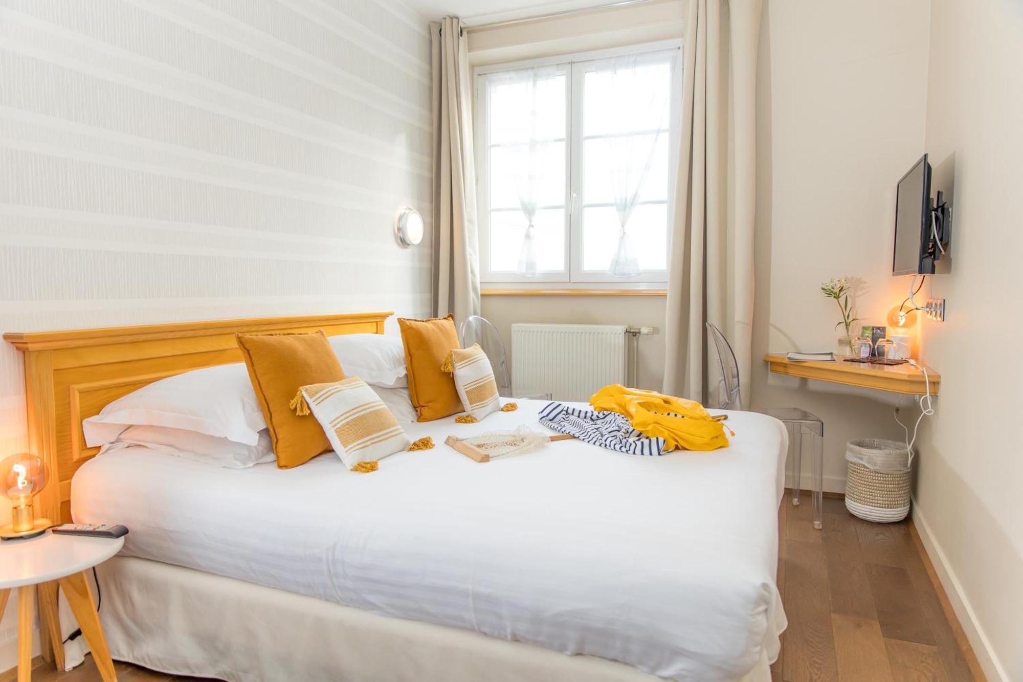 Hotel La Baie Des Anges Spa Marin Landeda Ngoại thất bức ảnh